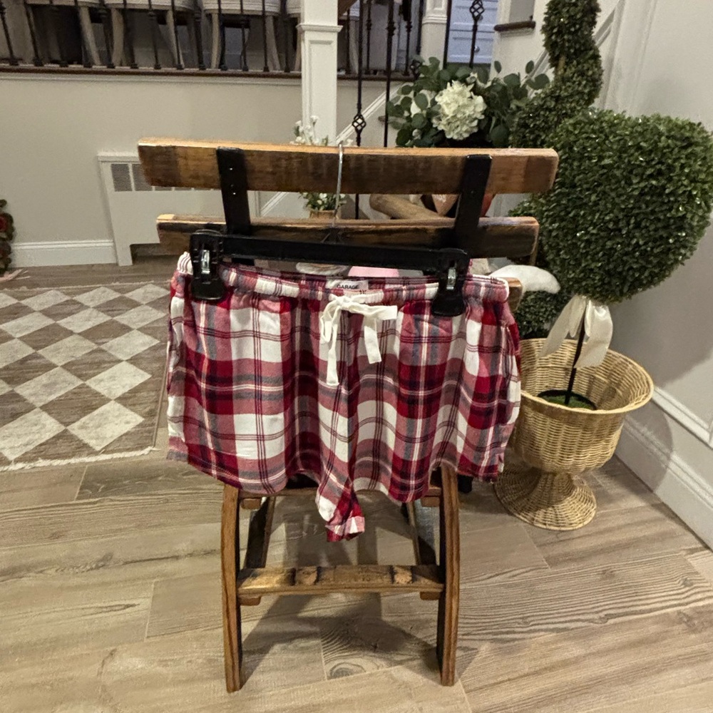 Women's Garage Red and White Plaid Shorts - Size Small NWT